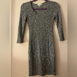 Very cute slim fit Monteau Black and White knitted dress